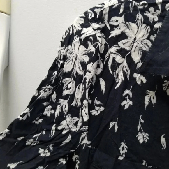 𝅺anthro Lilka Lakeshore Jumpsuit Navy Blue  Floral M - Picture 6 of 13